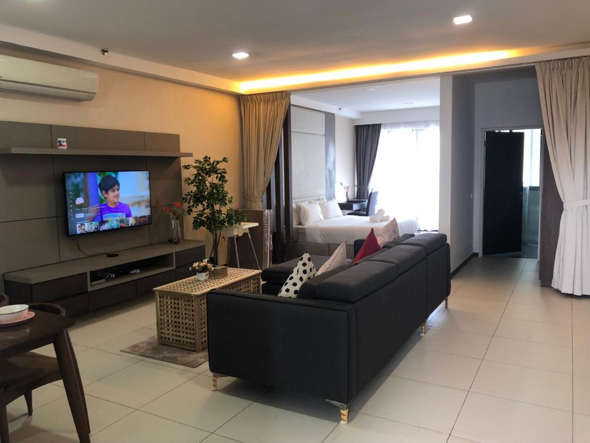 Seaview Water Purify Cozy Comfortable For Short & Long Stay In The Landmark By Katana جورج تاون المظهر الخارجي الصورة